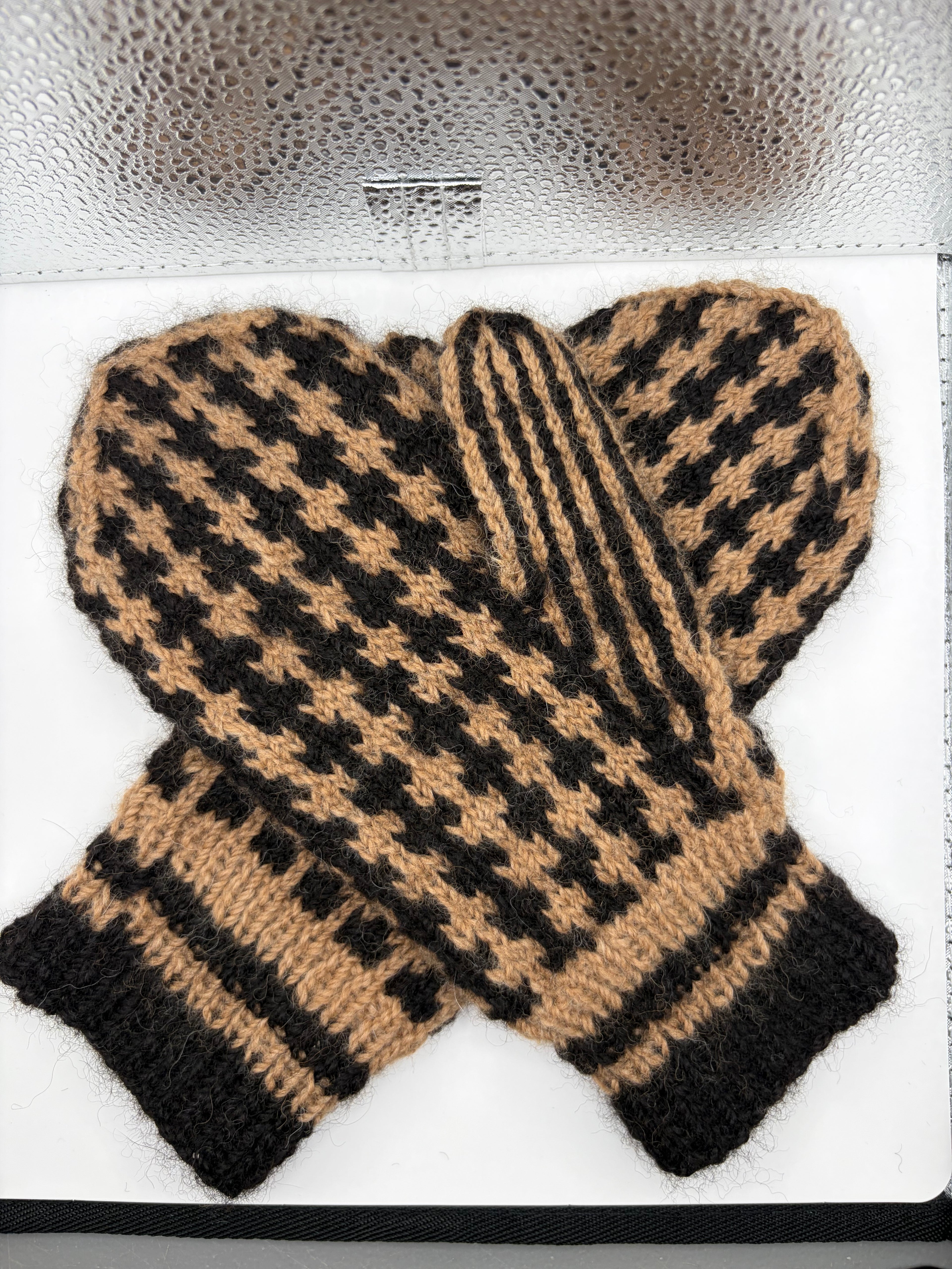 Alpaca Powers Mittens Kit